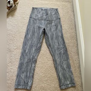 Lululemon leggings size 6